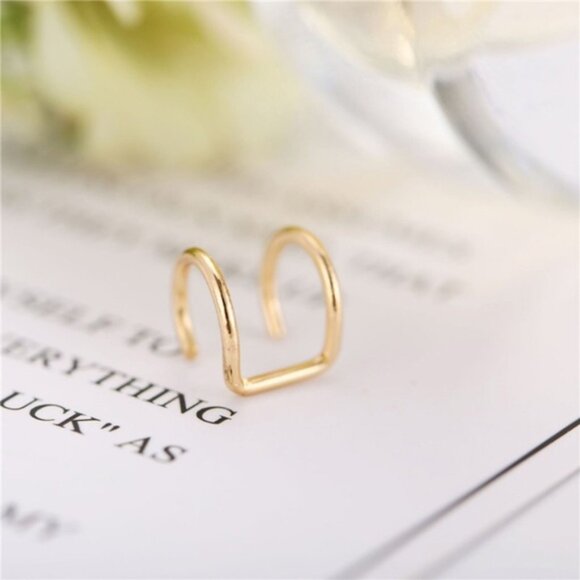 Minimalist Boho Double Twist NoPierce Cuff Earring - Picture 3 of 6